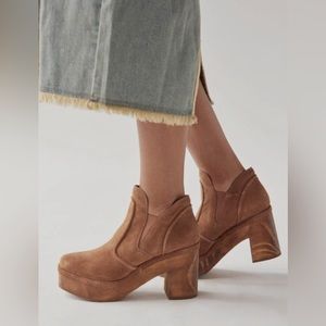 Matisse Jolie Tobacco Suede Clog Bootie Wooden Sole Leather Boots NIB 9